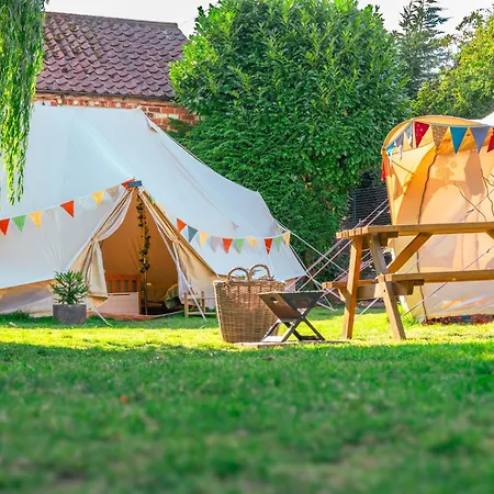 Bridge Glamping - Shepherd's Hut *